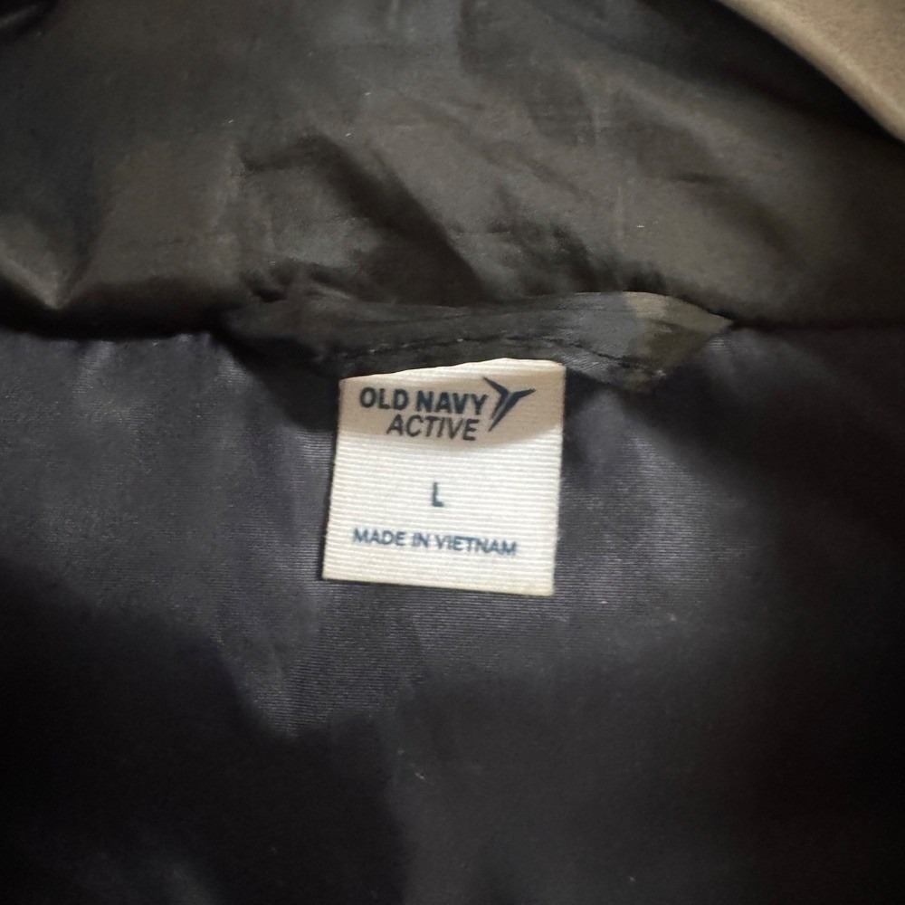 #609 Camo Puffer Vest - Picture 4 of 4